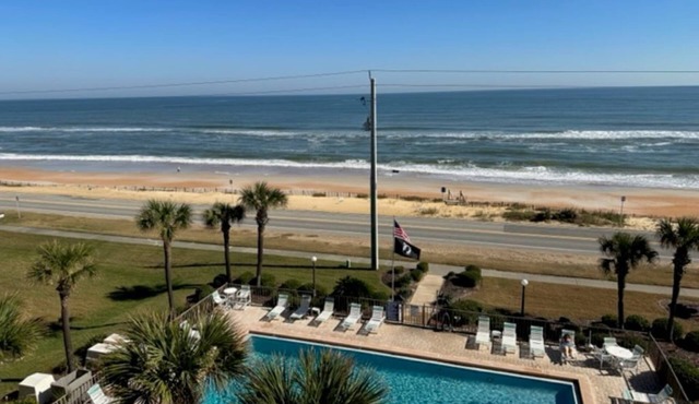 TOP FLOOR Spectacular Ocean and Pool View Condo