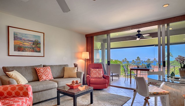 Top Floor Studio Ocean View, Golf Cart, Beach Cabana, Jacuzzi, Pool