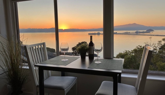 Top Floor Studio with great views overlooking the San Francisco Bay