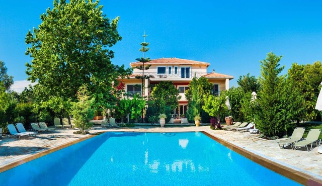 Top floor suite near to the town and close to the beach