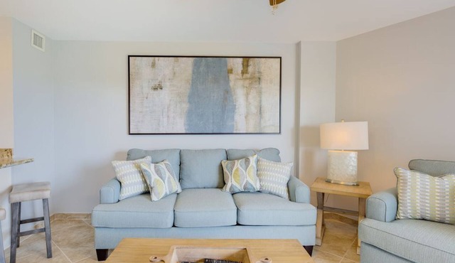 Top Floor unit with a ocean view! PRIVATELY OWNED