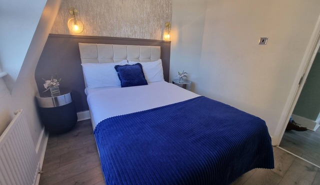 Top Flr 1 Bed Flat near Elephant and Castle- 7EC