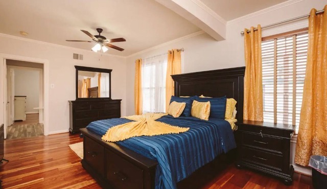 Top Level duplex blocks from UIW/Trinity & Zoo
