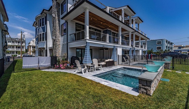 Top Level Luxury BeachFront on Boardwalk, Roof Deck, Pool & Elevator! 6BR/7BA!