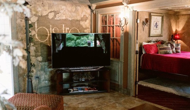 Top location, no cleaning fee, everthings close B