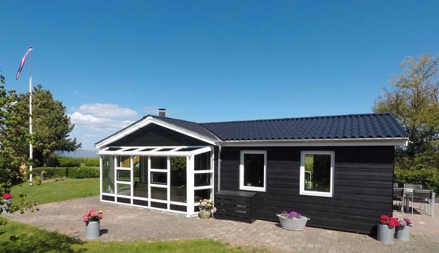 Top modern holiday home 100 m from the Baltic Sea