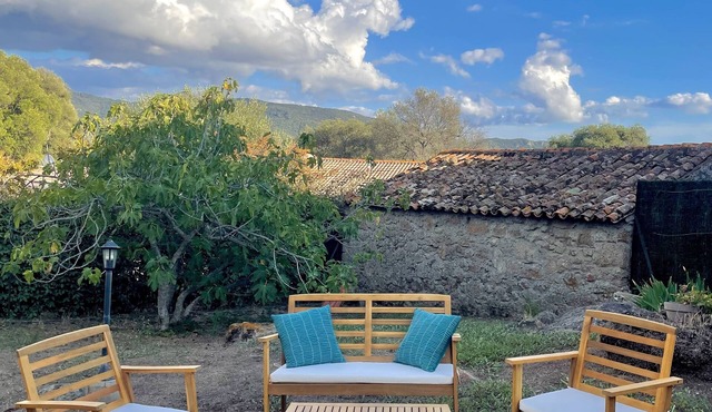 Top of home, air conditioner, private entrance, private garden, parking