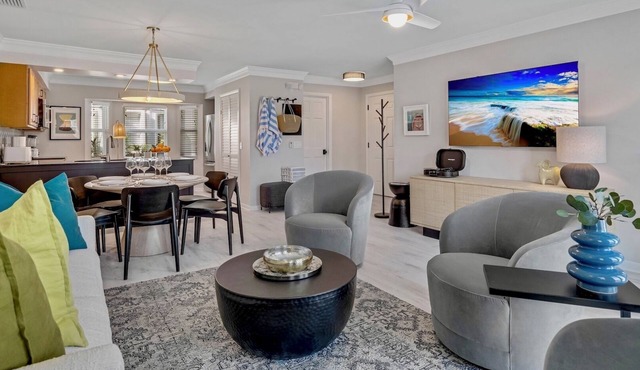 *TOP OF OLD TOWN @ DUVAL SQUARE* Renovated Home + LAST KEY SERVICES…