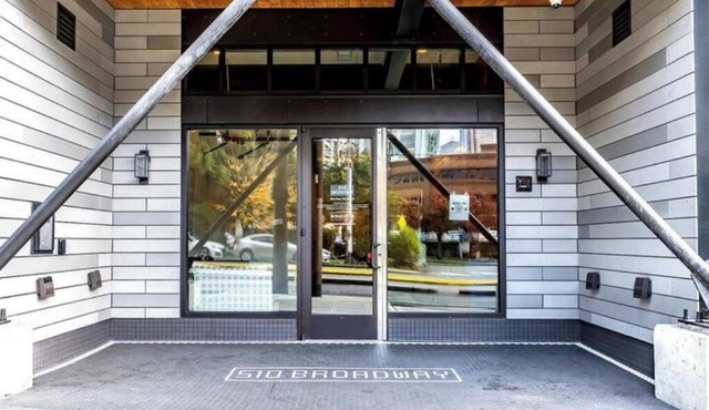 Top of the Hill-Condotel on First Hill-Swedish