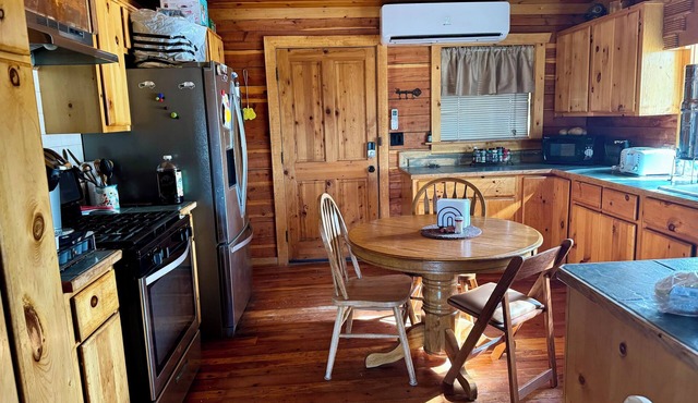 Top of the World, rustic cabin & retreat