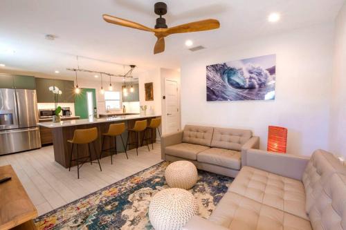 TOP RATED! Buddha's Bungalow, near Flagler & Beach