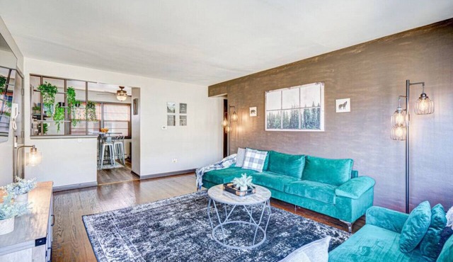 Top Rated Condo King Bed Safe Historic Location