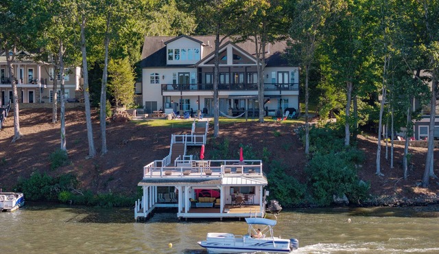 Top Rated Luxury 8-bedroom house with Best Boathouse on Lake Gaston.