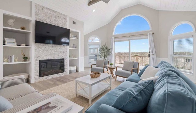 Top Rated Oceanfront Beach House - Hot Tub and Pool with Optional Heat!
