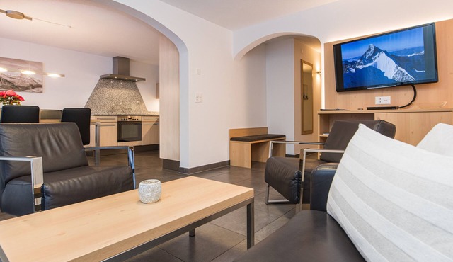 Top vacation apartment for families, large play and sunbathing area, central and quiet