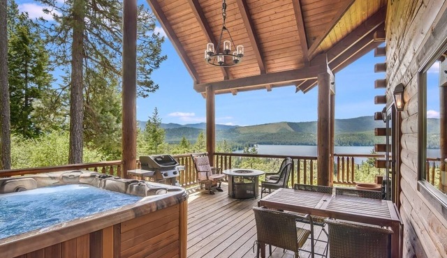 TOP VIEW HOME+Game Room-Covered Patio w/ Hot Tub-Fire Pit-Book-n-SAVE NOW!