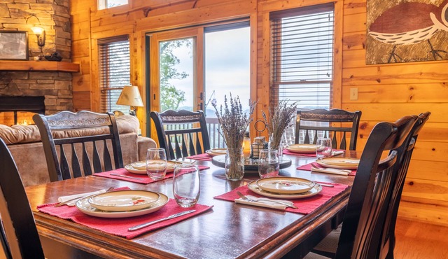 Top view on the mountain~Sunsets, adventure, & luxury for 10~Pet Friendly too!