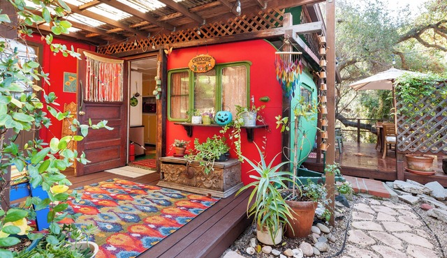 Topanga Canyon Hippie Creekside Trailer