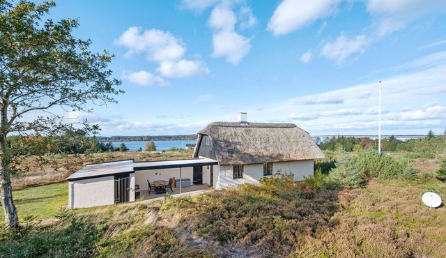 "Tordis" - 300m to the fjord by Interhome