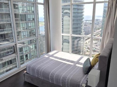 Toronto CN Tower Maple Leaf Square Luxurious 2 Bedroom Condo