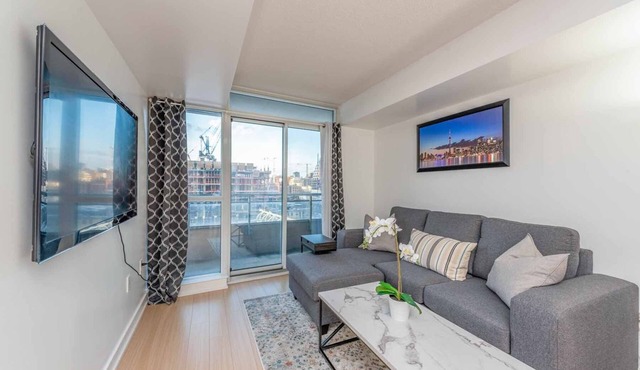 Toronto Condo in Entertainment District