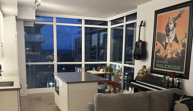 Toronto Getaway! 2bed 2bath Lake at your door