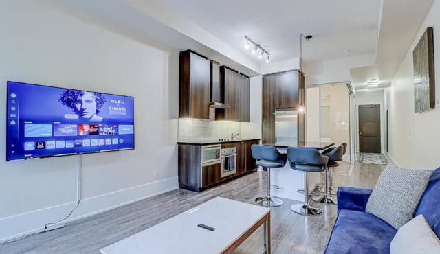 Toronto Icon Suites - CN Tower Downtown