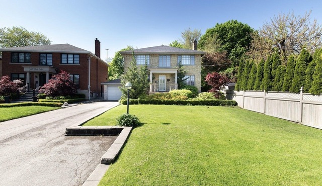 TORONTO MANSION [6 Bdrms, 3.5 Bath] ✔AAA Location✔