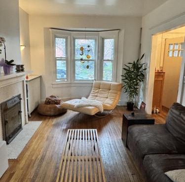 Toronto Roncesvalles Gem short-term rental 3 bedroom home sleeps 5