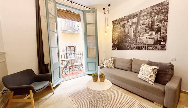 Torre de Gracia Apartment Barcelona with balcony