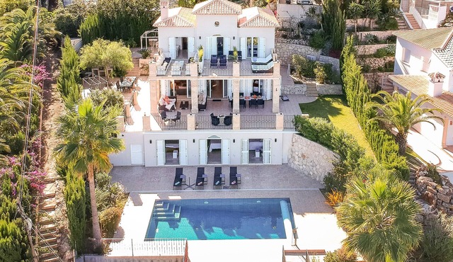 Torre de Suenos - Tower of Dreams, Torre De Sueños - large 5 bedroom villa, 400m from the beach in o.