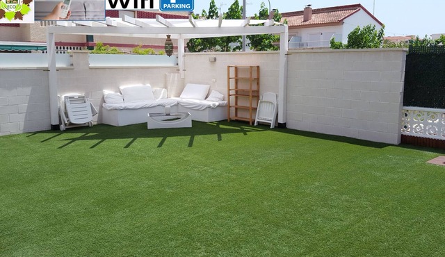 Torre Horadada Rent Villa at 100mts beach, A/C, Parking Wifi Garden Barbecue