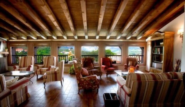 Torredano rural house: 8 rooms all with bathroom (ask for discounts)