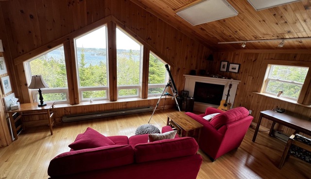 Tors Cove Pond Retreat