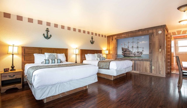 Tortuga - 1 Bedroom Suite with 3 Queen Beds at Wanderlust Inn, Pet Friendly