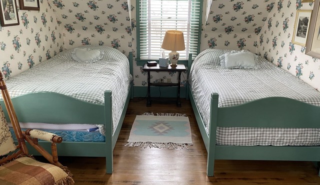 Toshiama Room in the Historic Garst Farmhouse at Whiterock Conservancy