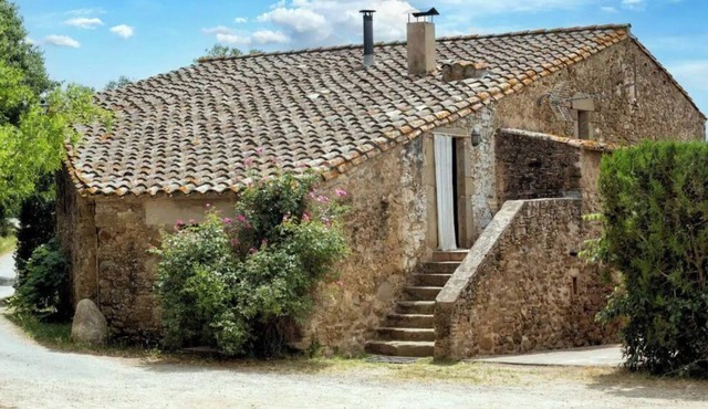 Total comfort in a rustic house in l'Empordà