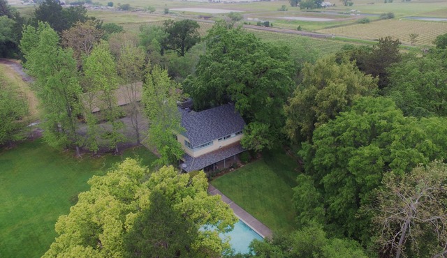 Total Privacy only 5 minutes from Calistoga