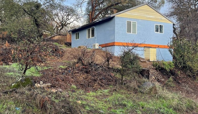 Totally remodeled and fully furnished single family house. Pet-Friendly.