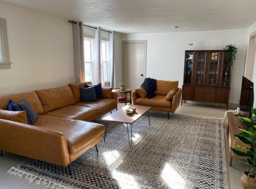 Totally renovated large family getaway! King bed