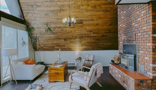 Totten Lake Lodge - Dreamy Desert A-Frame