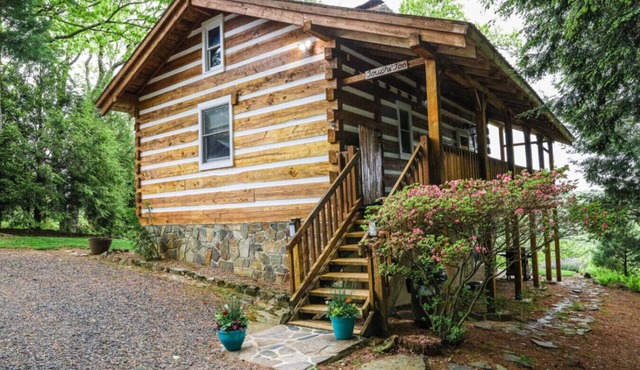 Touche` Too Cabin by Buffalo Mtn Getaway
