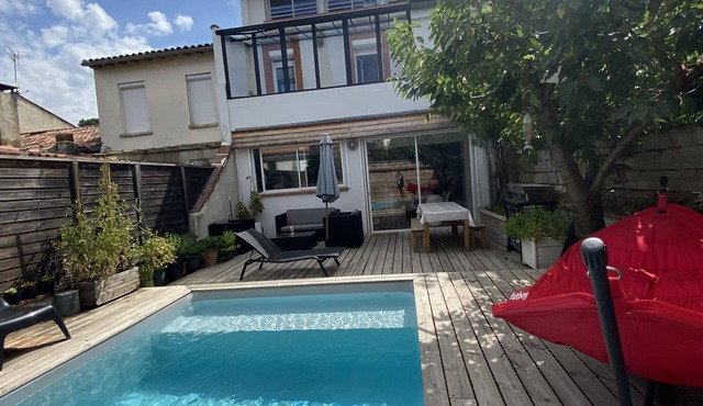 Toulousaine sleeps 6 pool