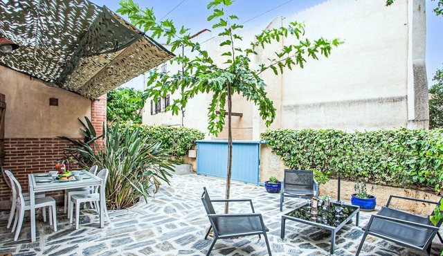 Tour Carrée by Interhome