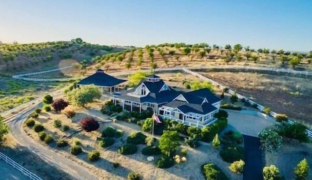 Tour de Rouge-A French Inspired Modern Farmhouse! Brand New Pool/Spa!