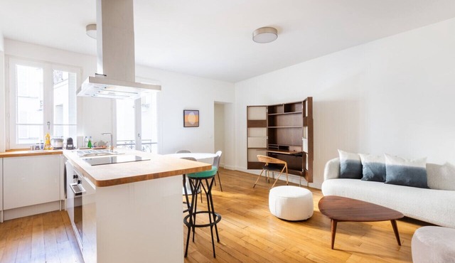 Tour Eiffel - Invalides - Rénové