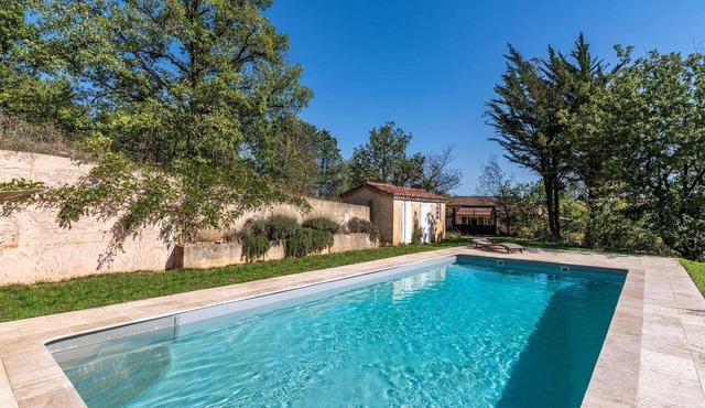 Tourondel - Two Bedroom Villa, Sleeps 4
