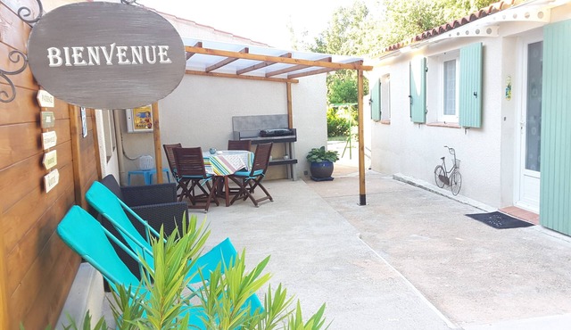 Tourves, small independent house, quiet, clean, Swimming pool, barbecue, Wifi. Clim.