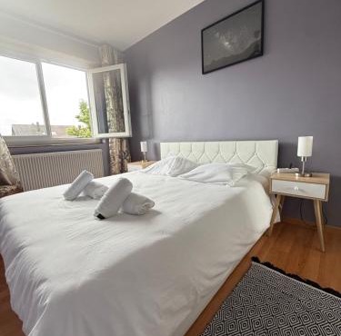 Tout le monde sous le meme toit - 10 voyageurs - 25 mn europapark