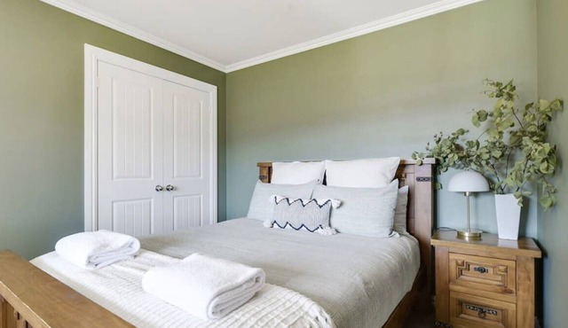 Towac Cabin 1- Scenic Escape, Picturesque Views